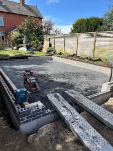 Builders in Ellesmere