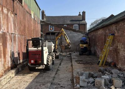 Builders in Ellesmere
